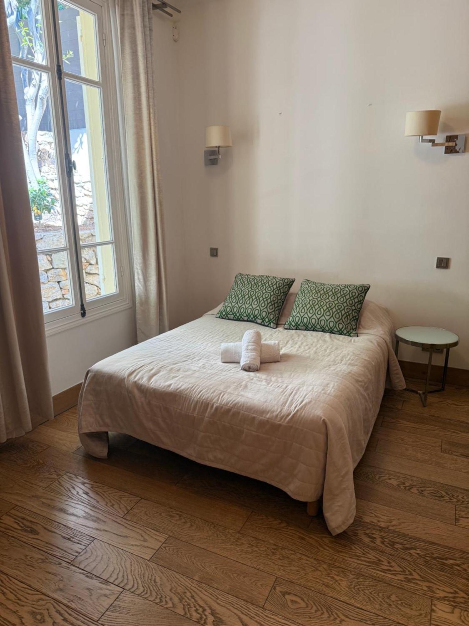 Magnifique Villa Pieds Dans L Eau Saint Jean Cap Ferrat Exterior photo